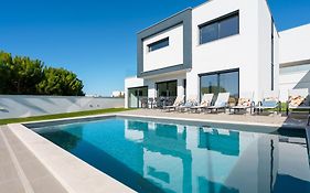 Villa Beach And Friends With Ocean View